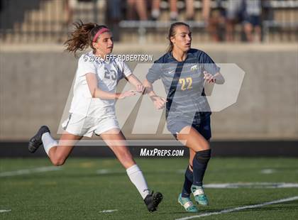 Thumbnail 3 in West Ottawa vs. Hudsonville (D2 Semifinal) photogallery.