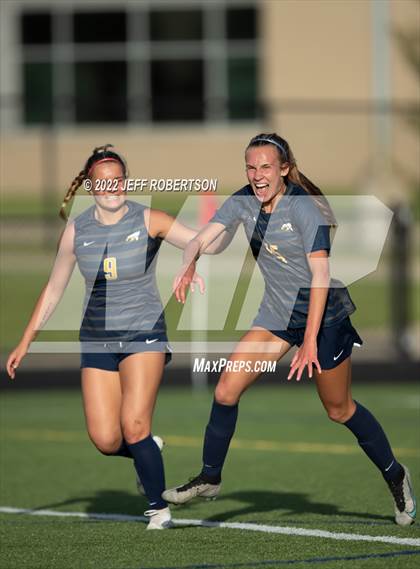 Thumbnail 2 in West Ottawa vs. Hudsonville (D2 Semifinal) photogallery.