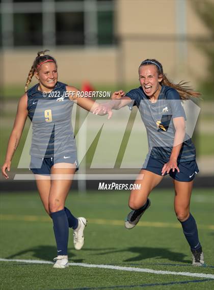 Thumbnail 1 in West Ottawa vs. Hudsonville (D2 Semifinal) photogallery.