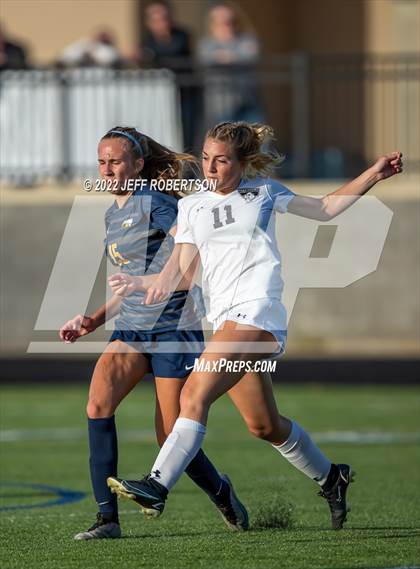 Thumbnail 2 in West Ottawa vs. Hudsonville (D2 Semifinal) photogallery.