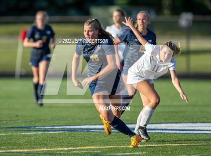 Thumbnail 3 in West Ottawa vs. Hudsonville (D2 Semifinal) photogallery.