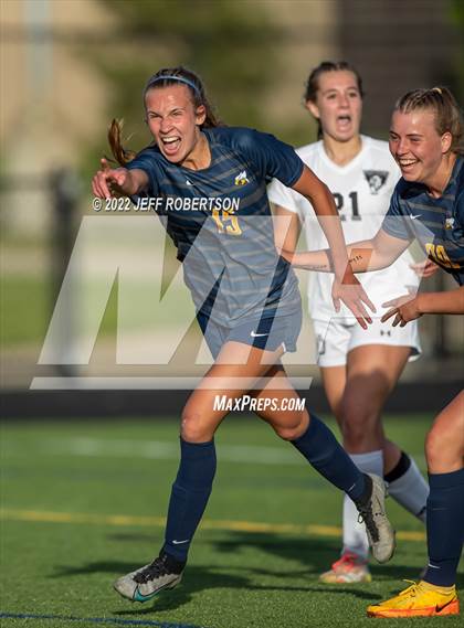 Thumbnail 2 in West Ottawa vs. Hudsonville (D2 Semifinal) photogallery.