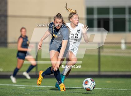 Thumbnail 3 in West Ottawa vs. Hudsonville (D2 Semifinal) photogallery.