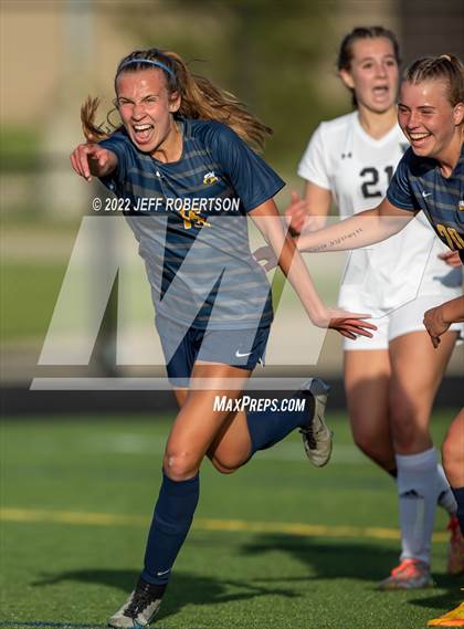 Thumbnail 3 in West Ottawa vs. Hudsonville (D2 Semifinal) photogallery.