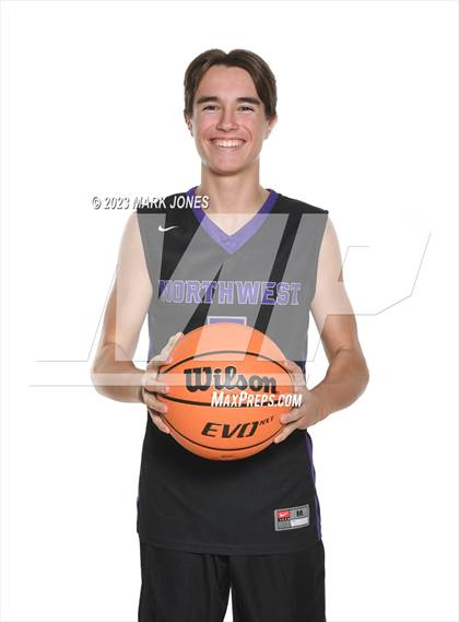 Thumbnail 1 in Northwest Christian - FR/SO Team Pictures photogallery.