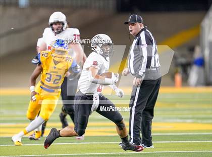 Thumbnail 3 in La Vega vs Argyle (UIL 4A Quarterfinal Playoff) photogallery.