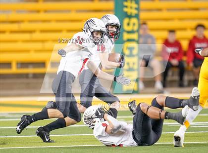 Thumbnail 2 in La Vega vs Argyle (UIL 4A Quarterfinal Playoff) photogallery.