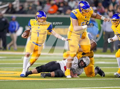 Thumbnail 2 in La Vega vs Argyle (UIL 4A Quarterfinal Playoff) photogallery.