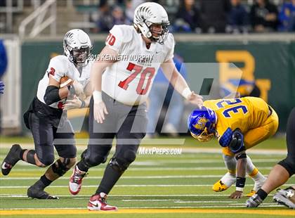 Thumbnail 1 in La Vega vs Argyle (UIL 4A Quarterfinal Playoff) photogallery.