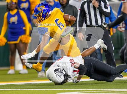 Thumbnail 3 in La Vega vs Argyle (UIL 4A Quarterfinal Playoff) photogallery.