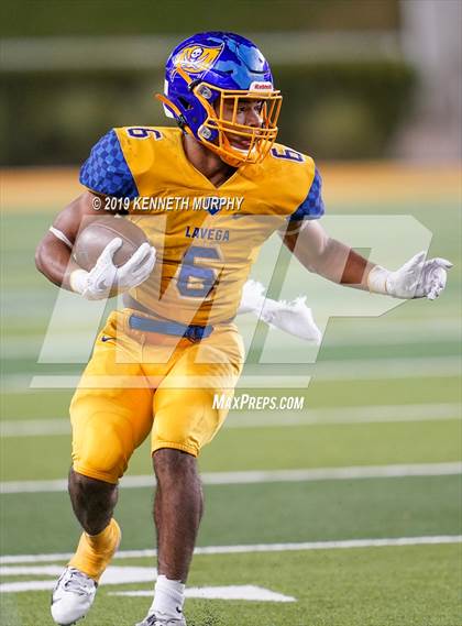 Thumbnail 1 in La Vega vs Argyle (UIL 4A Quarterfinal Playoff) photogallery.