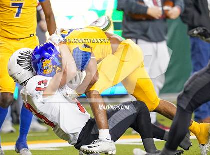 Thumbnail 3 in La Vega vs Argyle (UIL 4A Quarterfinal Playoff) photogallery.