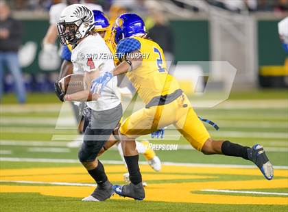 Thumbnail 3 in La Vega vs Argyle (UIL 4A Quarterfinal Playoff) photogallery.