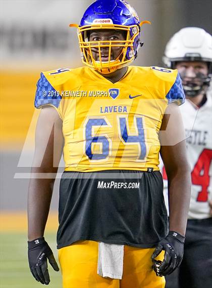 Thumbnail 2 in La Vega vs Argyle (UIL 4A Quarterfinal Playoff) photogallery.