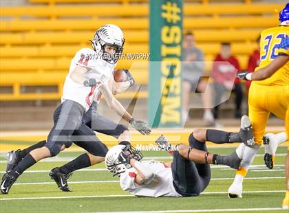 Thumbnail 1 in La Vega vs Argyle (UIL 4A Quarterfinal Playoff) photogallery.