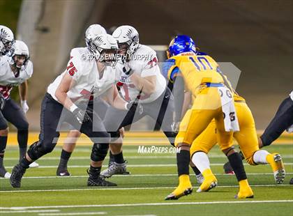 Thumbnail 3 in La Vega vs Argyle (UIL 4A Quarterfinal Playoff) photogallery.