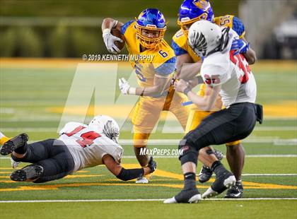 Thumbnail 3 in La Vega vs Argyle (UIL 4A Quarterfinal Playoff) photogallery.