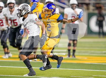Thumbnail 2 in La Vega vs Argyle (UIL 4A Quarterfinal Playoff) photogallery.