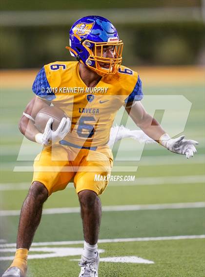 Thumbnail 2 in La Vega vs Argyle (UIL 4A Quarterfinal Playoff) photogallery.