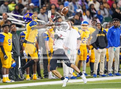 Thumbnail 2 in La Vega vs Argyle (UIL 4A Quarterfinal Playoff) photogallery.