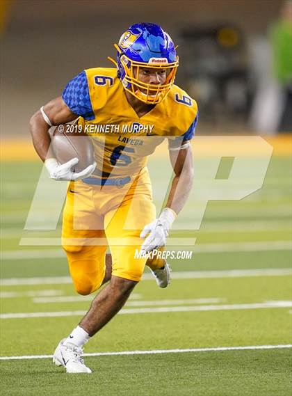 Thumbnail 2 in La Vega vs Argyle (UIL 4A Quarterfinal Playoff) photogallery.