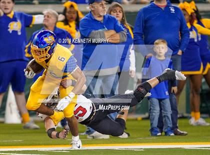Thumbnail 3 in La Vega vs Argyle (UIL 4A Quarterfinal Playoff) photogallery.