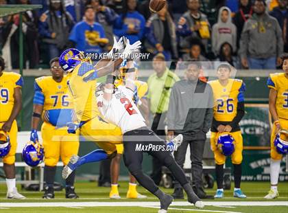 Thumbnail 3 in La Vega vs Argyle (UIL 4A Quarterfinal Playoff) photogallery.