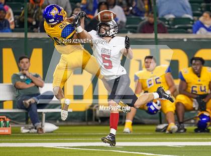 Thumbnail 3 in La Vega vs Argyle (UIL 4A Quarterfinal Playoff) photogallery.