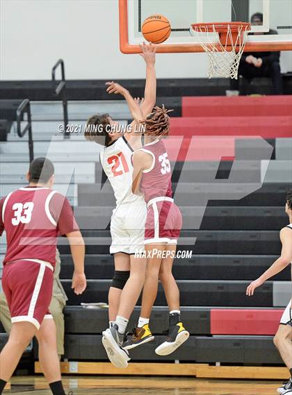 Thumbnail 3 in Mission Viejo vs. Woodrow Wilson (Tustin Holiday Classic) photogallery.
