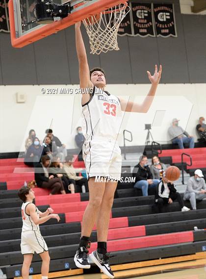 Thumbnail 2 in Mission Viejo vs. Woodrow Wilson (Tustin Holiday Classic) photogallery.