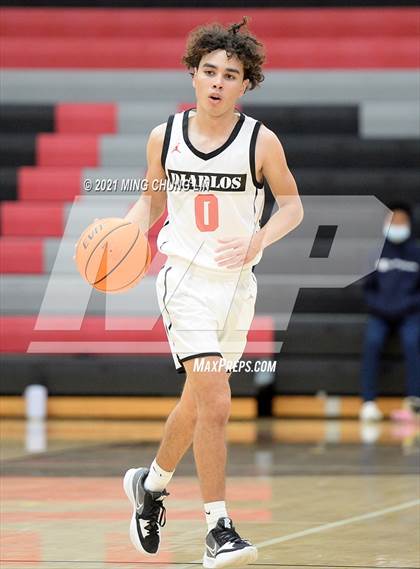 Thumbnail 3 in Mission Viejo vs. Woodrow Wilson (Tustin Holiday Classic) photogallery.