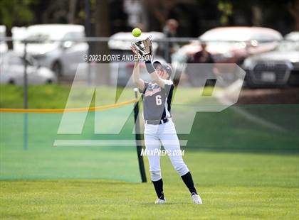 Thumbnail 1 in Pleasant Grove vs. Roseville photogallery.
