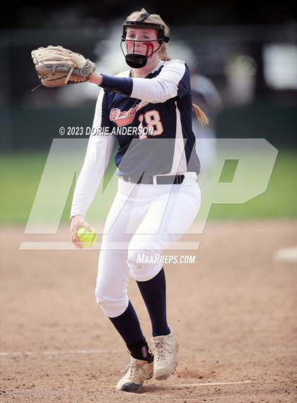 Thumbnail 2 in Pleasant Grove vs. Roseville photogallery.