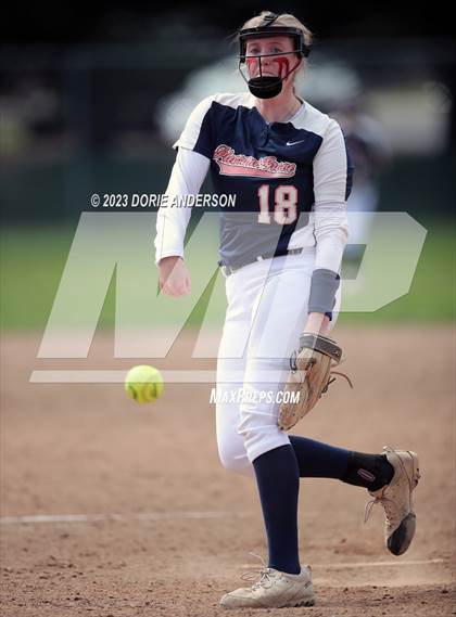 Thumbnail 2 in Pleasant Grove vs. Roseville photogallery.