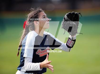 Thumbnail 2 in Pleasant Grove vs. Roseville photogallery.