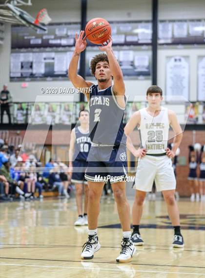Thumbnail 3 in Raymore-Peculiar vs Lee's Summit West (MSHSAA District Championship) photogallery.