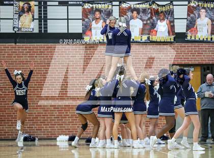 Thumbnail 3 in Raymore-Peculiar vs Lee's Summit West (MSHSAA District Championship) photogallery.