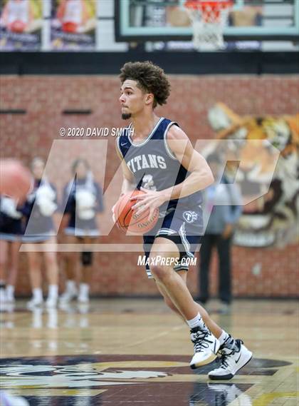 Thumbnail 1 in Raymore-Peculiar vs Lee's Summit West (MSHSAA District Championship) photogallery.