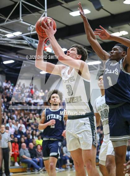 Thumbnail 1 in Raymore-Peculiar vs Lee's Summit West (MSHSAA District Championship) photogallery.