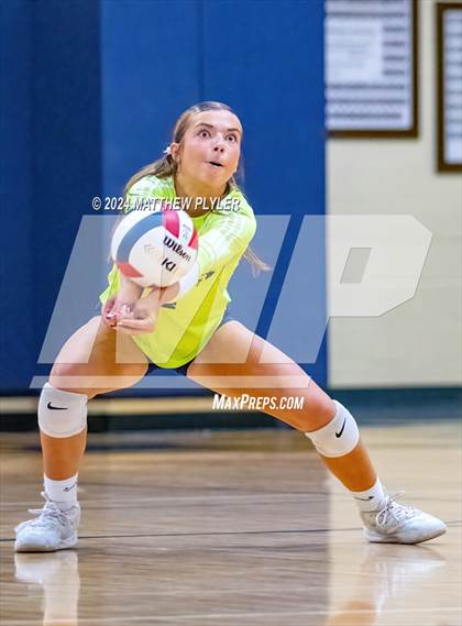 Thumbnail 2 in Charlotte Country Day School vs North Raleigh Christian Academy (NCISAA 4A Final) photogallery.