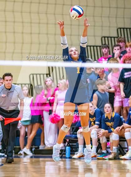 Thumbnail 2 in Charlotte Country Day School vs North Raleigh Christian Academy (NCISAA 4A Final) photogallery.