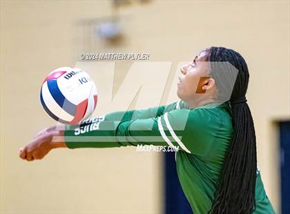 Thumbnail 2 in Charlotte Country Day School vs North Raleigh Christian Academy (NCISAA 4A Final) photogallery.