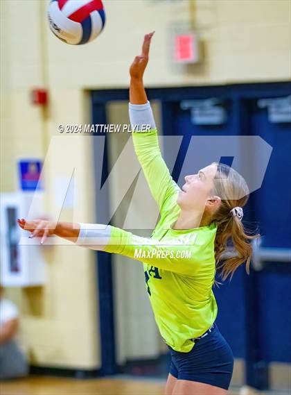 Thumbnail 1 in Charlotte Country Day School vs North Raleigh Christian Academy (NCISAA 4A Final) photogallery.