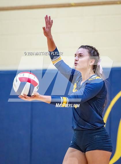 Thumbnail 3 in Charlotte Country Day School vs North Raleigh Christian Academy (NCISAA 4A Final) photogallery.
