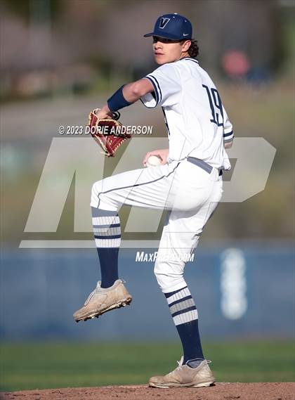 Thumbnail 2 in Del Campo @ Vista del Lago photogallery.