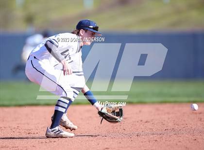 Thumbnail 2 in Del Campo @ Vista del Lago photogallery.