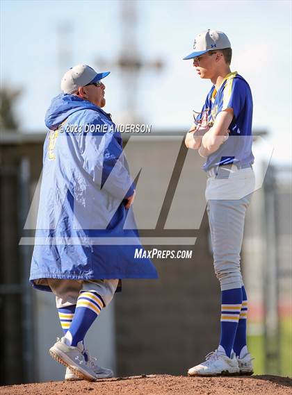 Thumbnail 2 in Del Campo @ Vista del Lago photogallery.