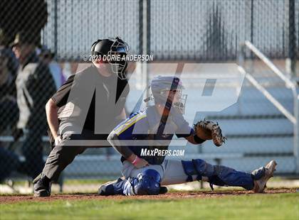 Thumbnail 2 in Del Campo @ Vista del Lago photogallery.