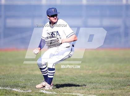 Thumbnail 2 in Del Campo @ Vista del Lago photogallery.