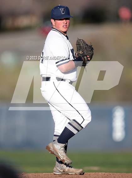 Thumbnail 2 in Del Campo @ Vista del Lago photogallery.